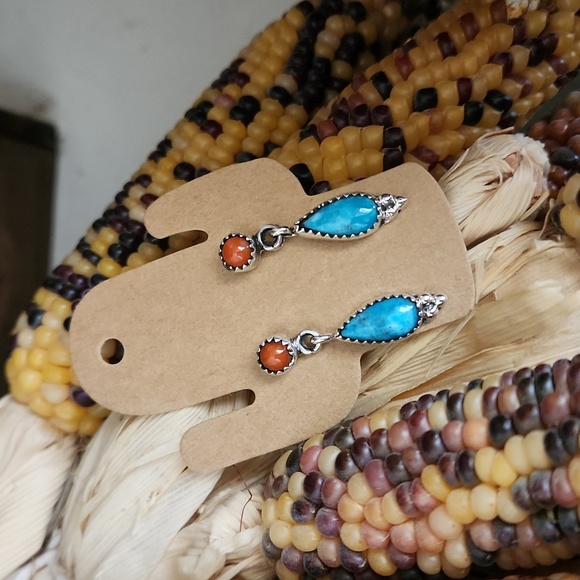 NWOT Native American Navajo Turquoise and Coral Earrings ❤️ 💙